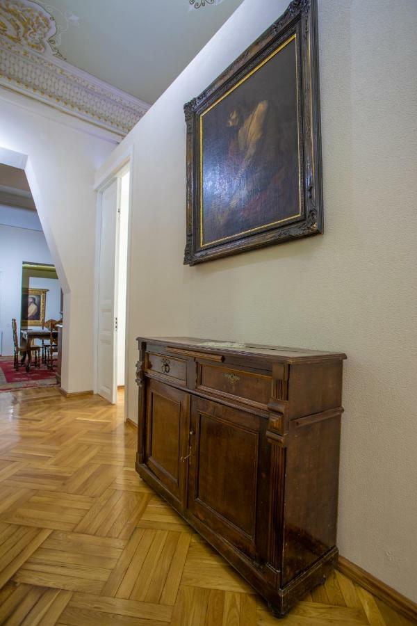 Hotel Veneto クタイシ エクステリア 写真