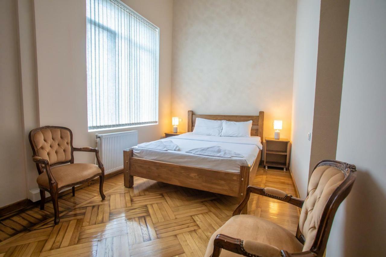 Hotel Veneto クタイシ エクステリア 写真