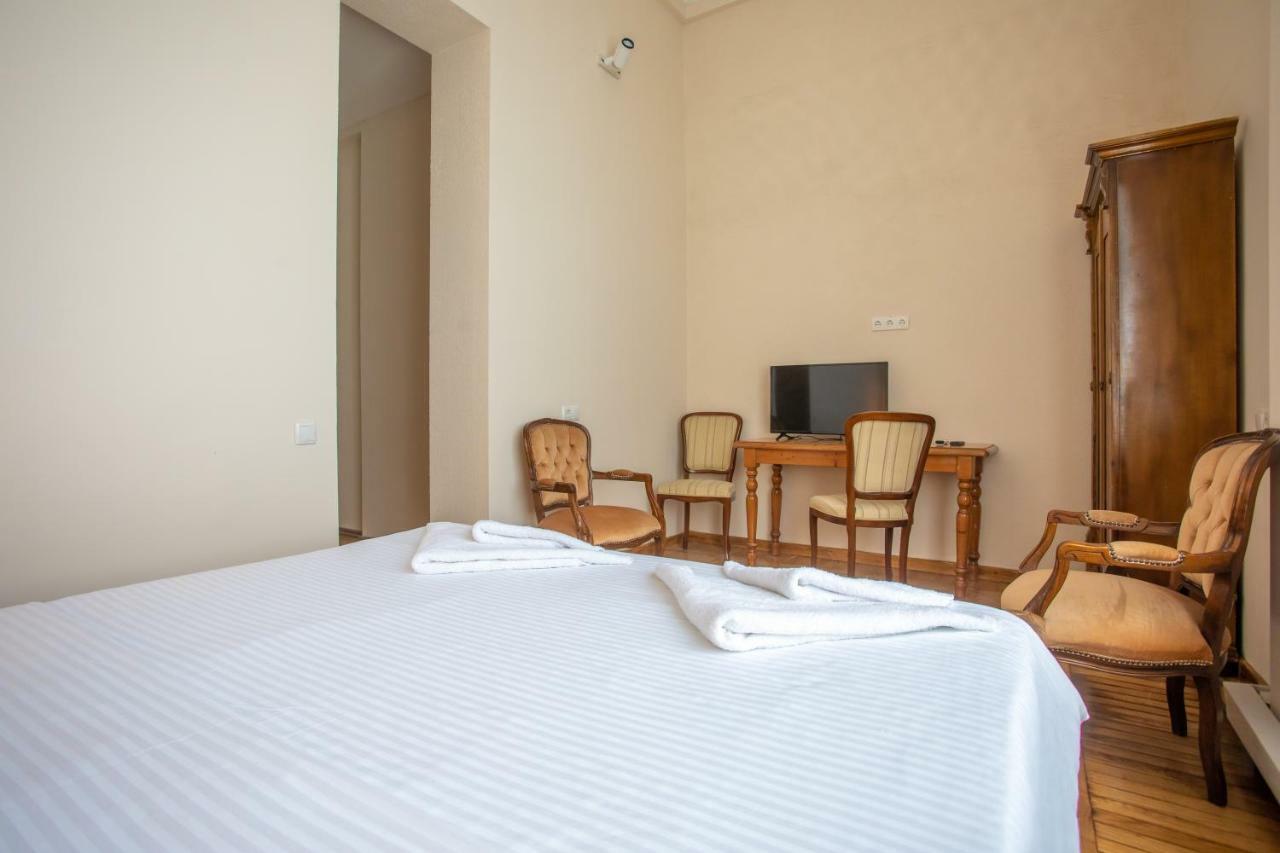 Hotel Veneto クタイシ エクステリア 写真