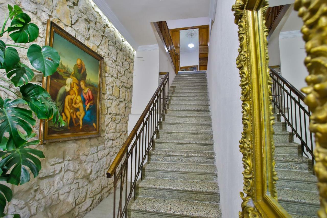 Hotel Veneto クタイシ エクステリア 写真
