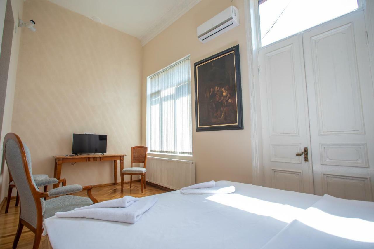 Hotel Veneto クタイシ エクステリア 写真