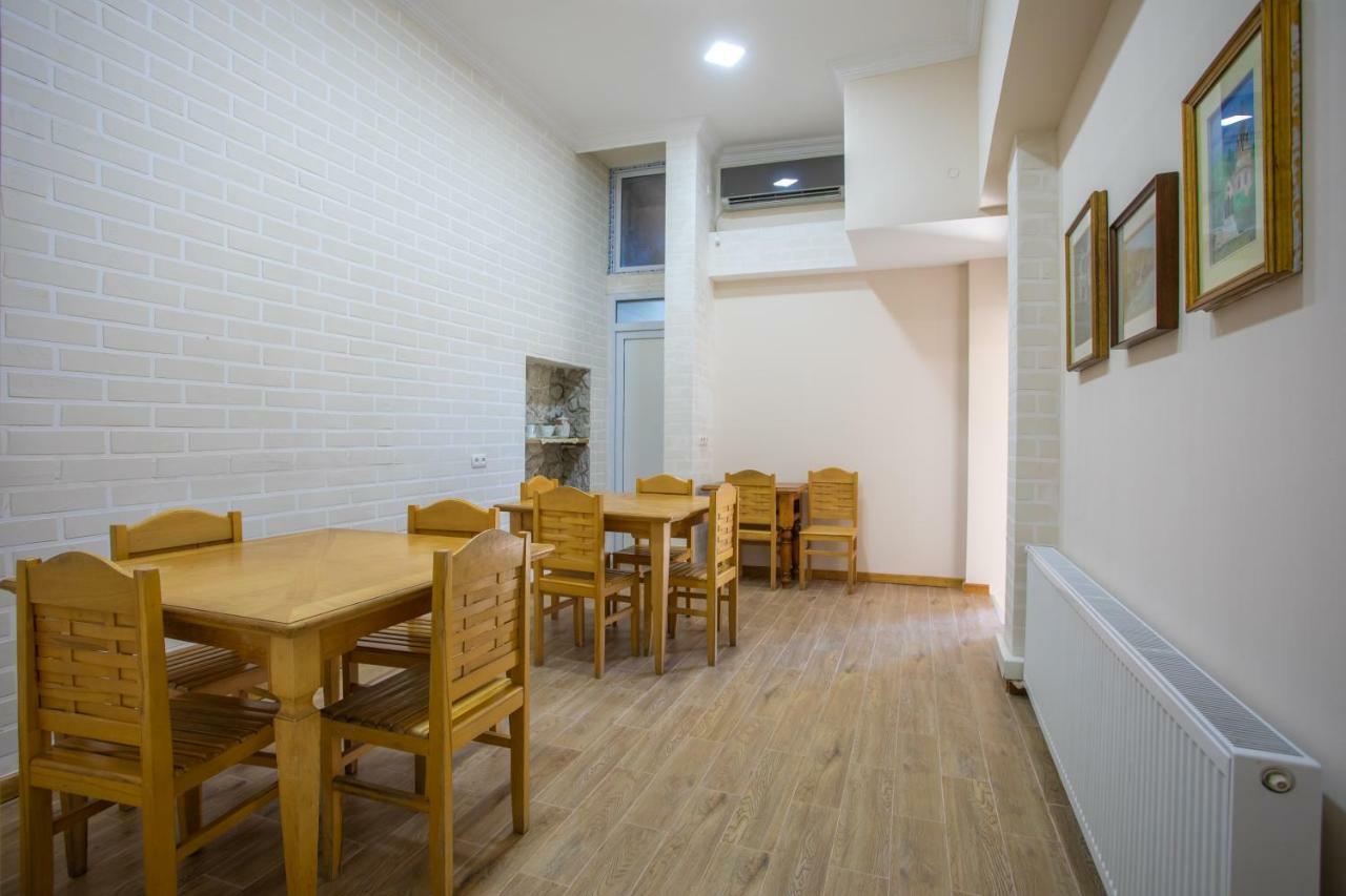 Hotel Veneto クタイシ エクステリア 写真